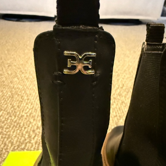 Sam Edelman Laguna Chelsea Boots - Picture 12 of 16